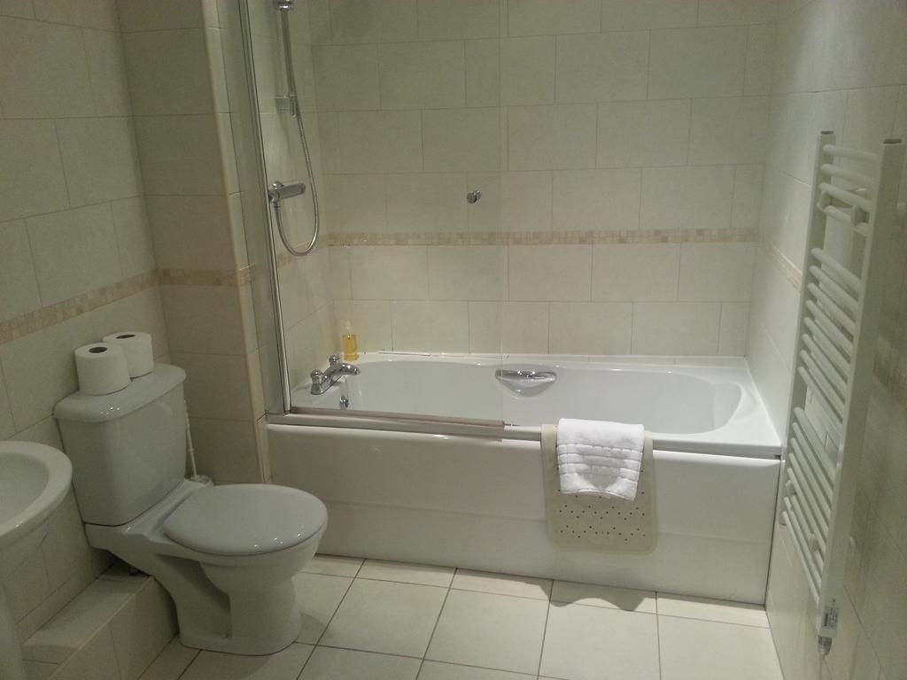 Victoria Cloisters Apartments York Room photo